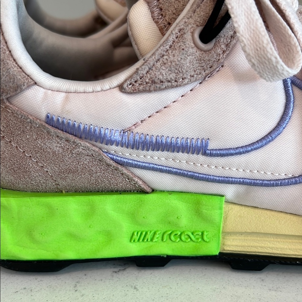 Nike Wmn’s Fontanka Waffle Pink Oxford Ghost Green Colorway Sneakers - Size US 7 - Picture 9 of 16